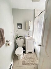 137 Chelsea St in Boston, MA - Building Photo - Building Photo