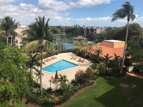 13120 SW 92nd Ave in Miami, FL - Building Photo - Building Photo