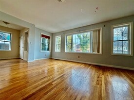 440 Highland Ave in Mount Vernon, NY - Building Photo