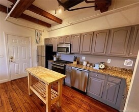 145 Canal St E in Shelton, CT - Building Photo - Building Photo