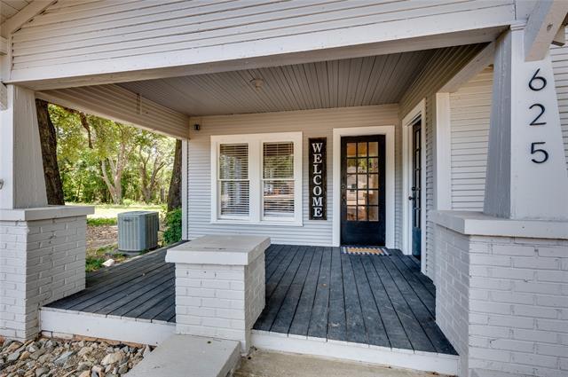 625 Jefferson St in Pittsburg, TX - Building Photo - Building Photo