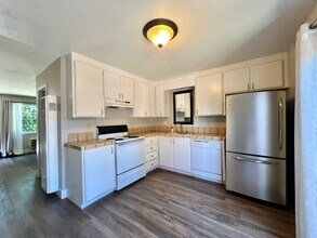 7790 Chestnut St in Gilroy, CA - Building Photo - Building Photo