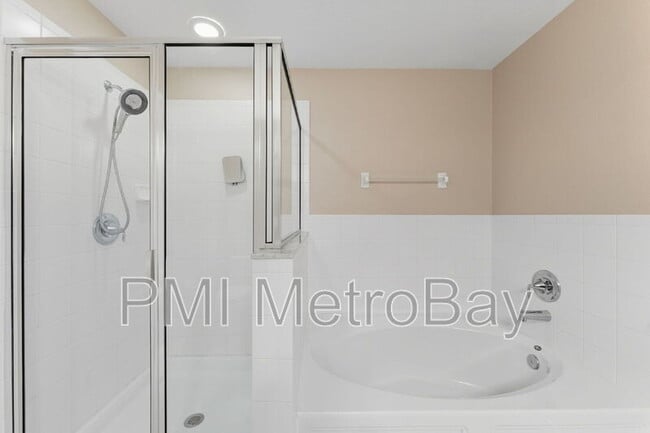 property at 2521 Lexington Oak Dr