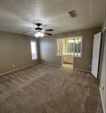 3216 74th St-Unit -Unit A in Lubbock, TX - Foto de edificio - Building Photo