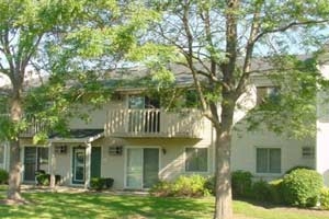 Lillian Street Apartments in McHenry, IL - Building Photo - Building Photo