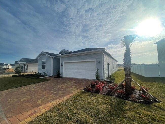 1695 NW 44th Ct in Ocala, FL - Building Photo - Building Photo
