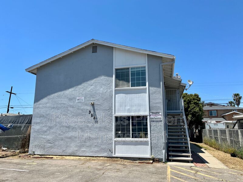 324 Zenith St in Chula Vista, CA - Building Photo