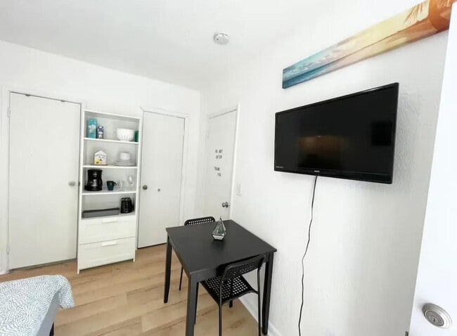 289 NW 34th Terrace in Miami, FL - Building Photo - Building Photo