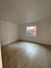 6095 W 19th Ave in Hialeah, FL - Building Photo - Building Photo