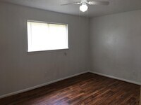 9306 Longstaff Dr photo'