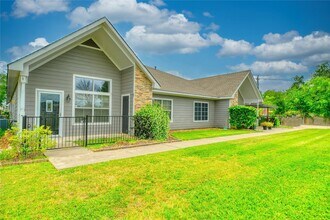 770 Hunt Rd, Unit 314 in Baytown, TX - Building Photo - Building Photo