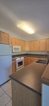 4020 Shelby Rd, Unit 2 in Lynnwood, WA - Building Photo - Building Photo