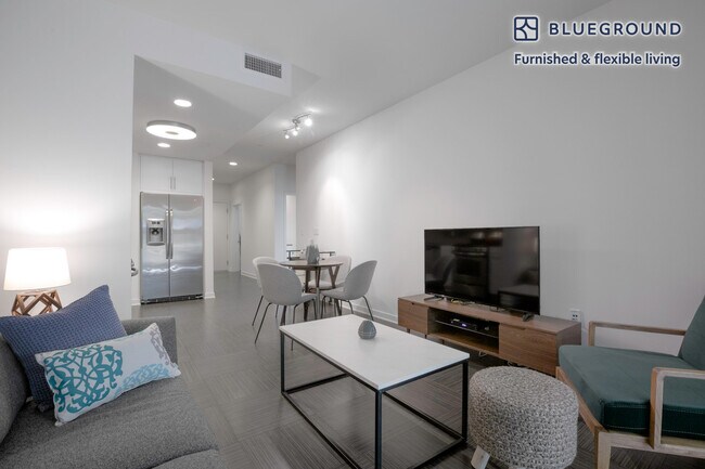 13488 Maxella Ave-Unit -FL2-ID213 in Marina Del Rey, CA - Building Photo - Building Photo