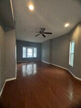 146 W 66th St, Unit Unit 2W in Chicago, IL - Building Photo - Building Photo