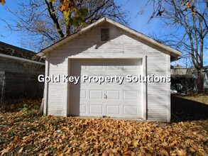 1157 W Kilgore Ave in Muncie, IN - Building Photo - Building Photo