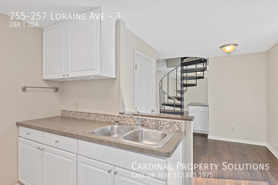 257 Loraine Ave-Unit -3 in Cincinnati, OH - Building Photo
