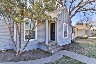 2417 25th St in Lubbock, TX - Building Photo - Building Photo