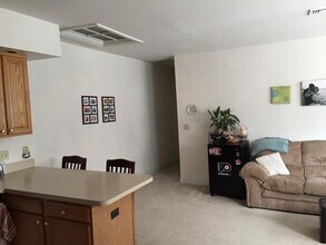 521 N Monroe St, Unit 2nd Floor in Media, PA - Foto de edificio - Building Photo