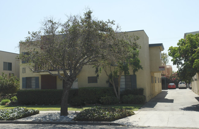 120 E Live Oak St in San Gabriel, CA - Foto de edificio - Building Photo