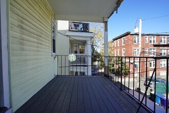 4 Imrie Rd in Boston, MA - Foto de edificio - Building Photo