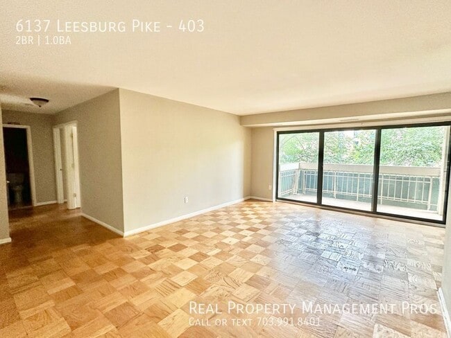 6137 Leesburg Pike in Falls Church, VA - Building Photo - Building Photo