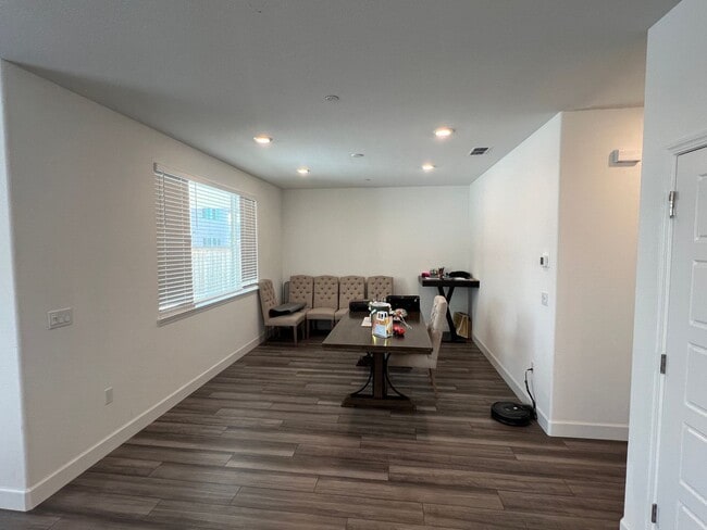 3824 Quinones Ave in Sacramento, CA - Building Photo - Building Photo