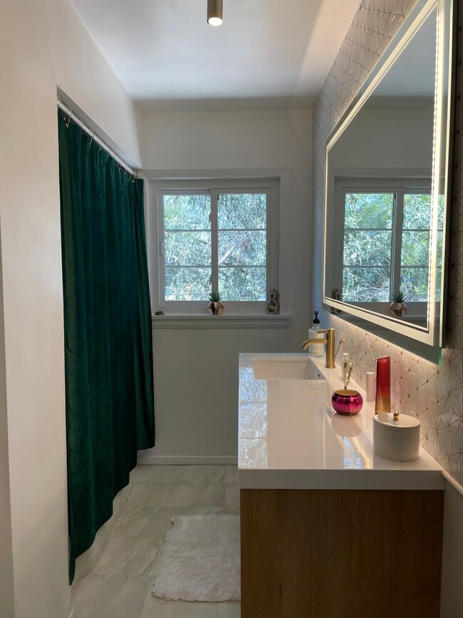 property at 333 S Alvernon Way