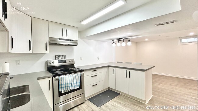 420 Midwood Cres in Waterloo, ON - Building Photo - Building Photo