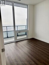 448 Burnhamthorpe Rd W in Mississauga, ON - Building Photo - Building Photo