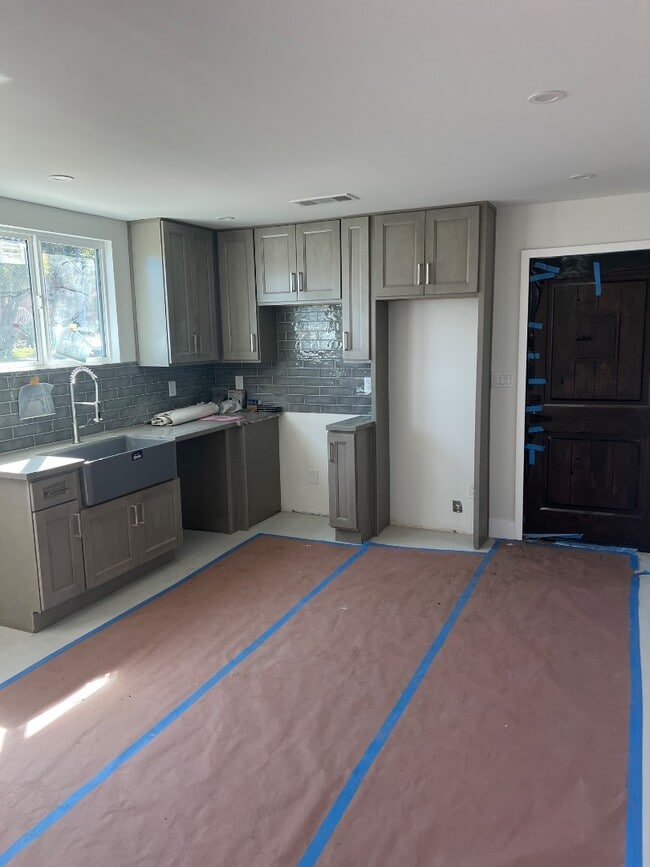 3541 Homeland Dr in Los Angeles, CA - Building Photo - Building Photo