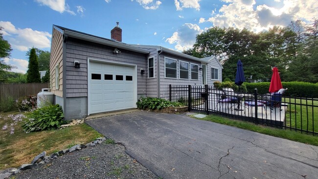 47 Bourne Ave in Wells, ME - Building Photo - Building Photo