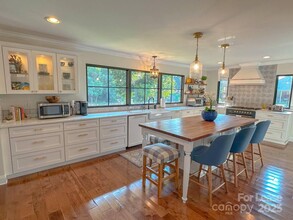 185 Lake Mist Dr in Belmont, NC - Building Photo - Building Photo