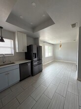 9122 Clearwater Dr in Dallas, TX - Building Photo - Building Photo