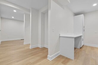 1546 Chapel St in New Haven, CT - Building Photo - Building Photo