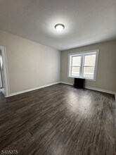 671 Lincoln Ave in Orange, NJ - Building Photo - Building Photo