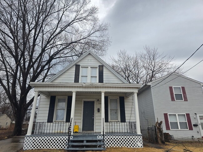 property at 1506 S Arago St