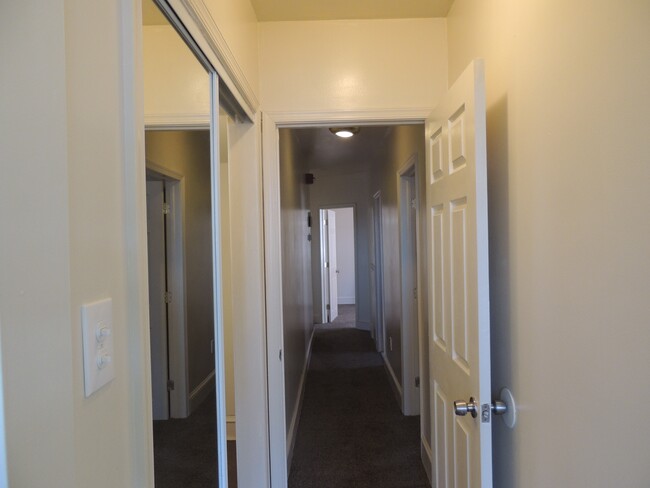 7180 Ogontz Ave in Philadelphia, PA - Building Photo - Building Photo