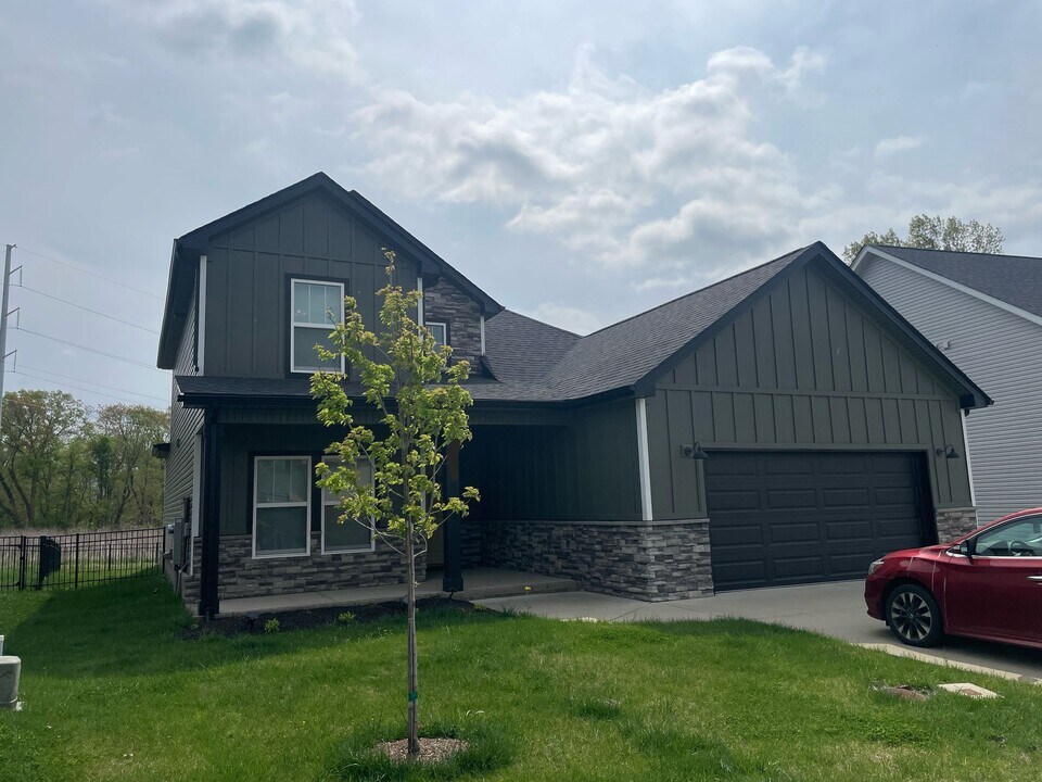 3051 Ft Sumter Dr in Clarksville, TN - Building Photo