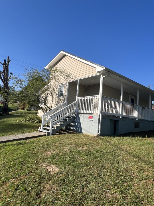 649 Vance St in Bristol, VA - Building Photo