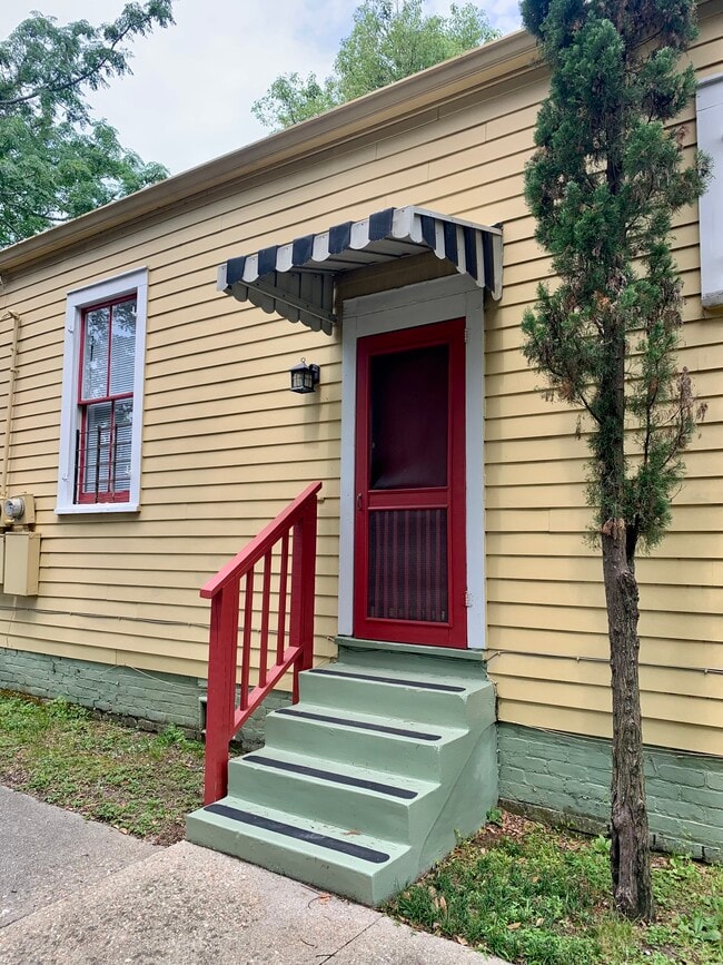 2900 Ursulines Ave, Unit 2900 Rear in New Orleans, LA - Building Photo - Building Photo