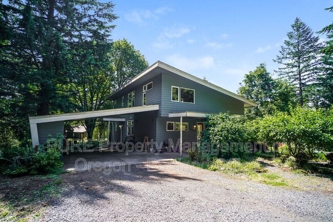 9342 NW Skyline Blvd in Portland, OR - Building Photo - Building Photo