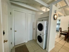 302 Ocean Ave in Surfside Beach, TX - Building Photo - Building Photo