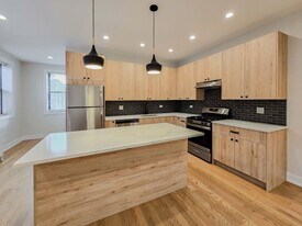 4949 N Oakley Ave, Unit 3 in Chicago, IL - Building Photo