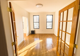 502-504 Amsterdam Avenue in New York, NY - Building Photo - Interior Photo