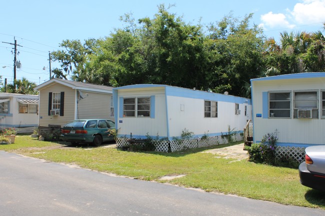 Seabreeze MHP in Daytona Beach, FL - Building Photo - Building Photo