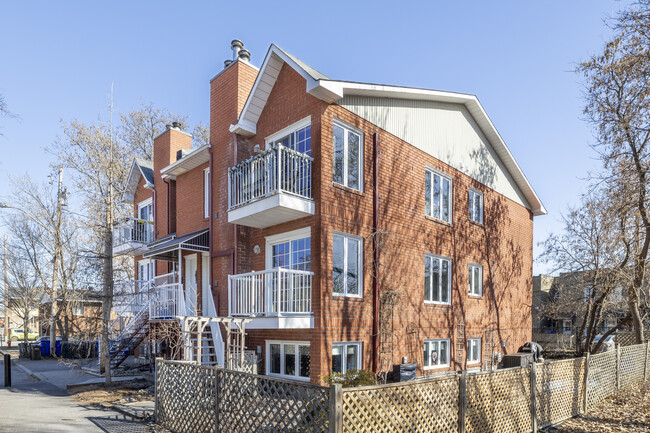 37 Sainte-Hélène St in Gatineau, QC - Building Photo - Building Photo