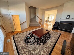 8179 Skelton Cir in Falls Church, VA - Building Photo - Building Photo