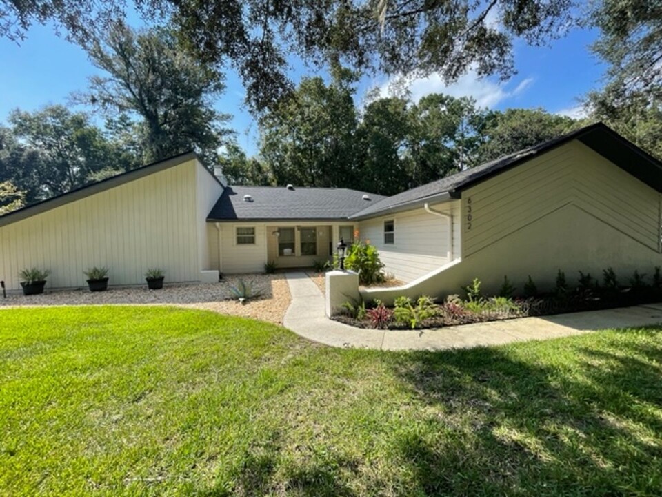 6302 NW 53rd Ter in Gainesville, FL - Building Photo