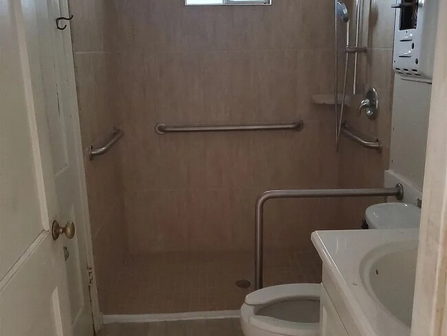 1616 Adkins Dr in Harlingen, TX - Building Photo - Building Photo