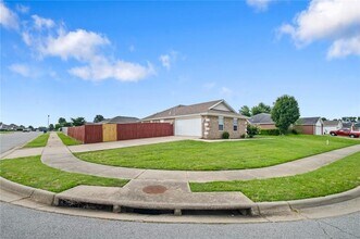 1901 SW Columbus Rd in Bentonville, AR - Building Photo - Building Photo